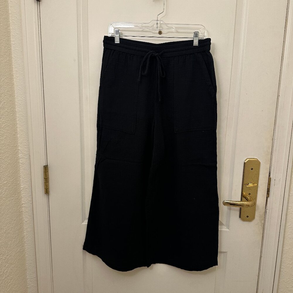 NWOT Universal Thread Black 100% Cotton Gauze Cropped Pants Size Medium